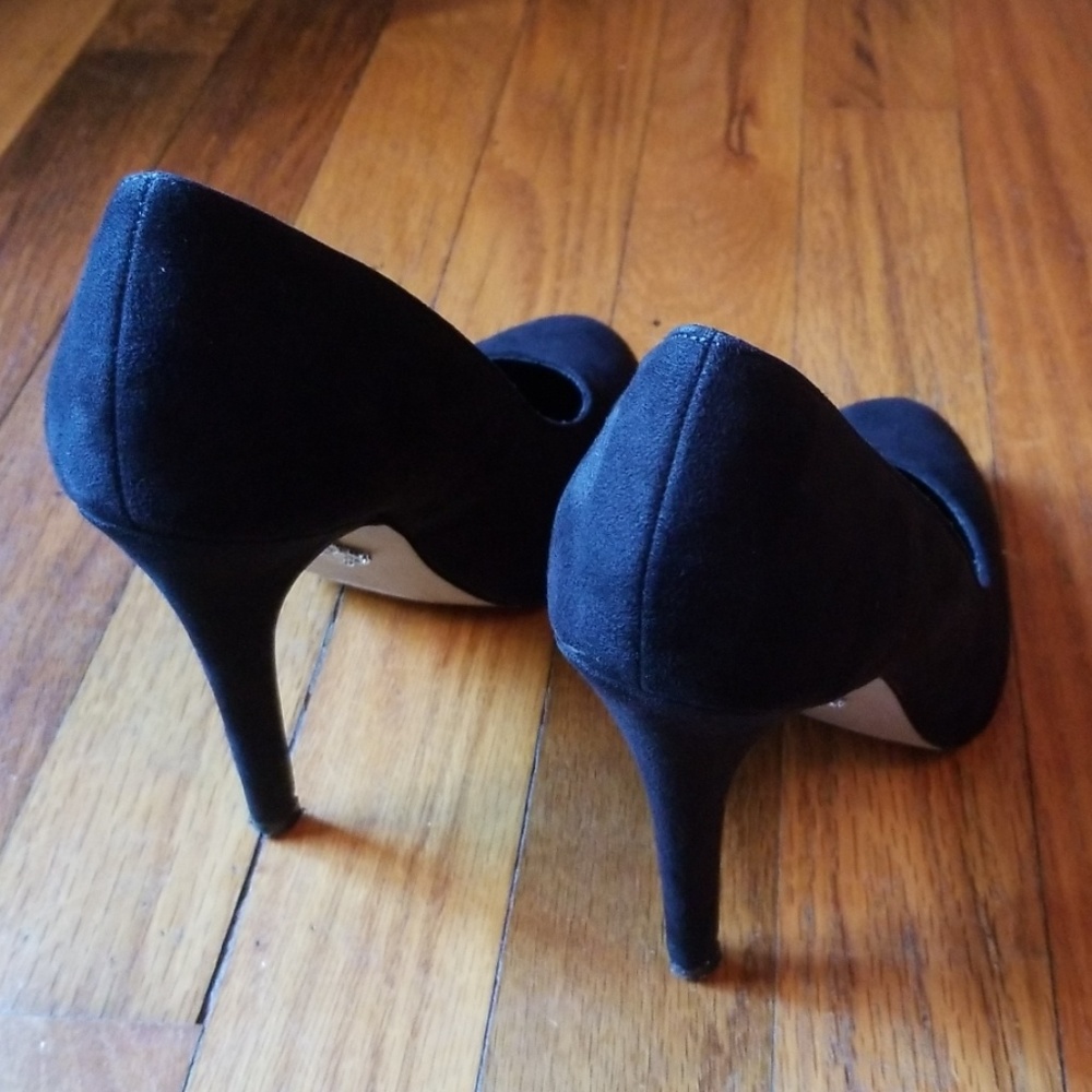 💢 SOLD Rock & Republic suede heels - Picture 3 of 8
